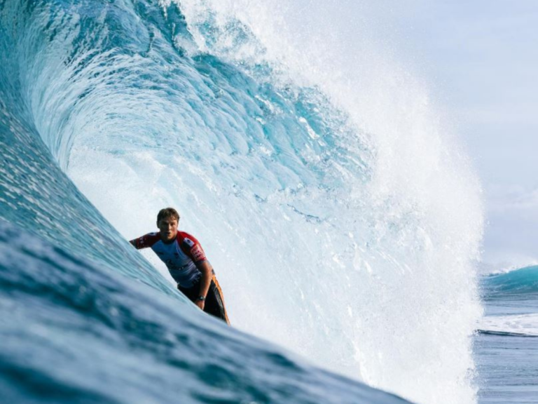 Alan Cleland finalizó primera parada del Tour Mundial de Surf 2025