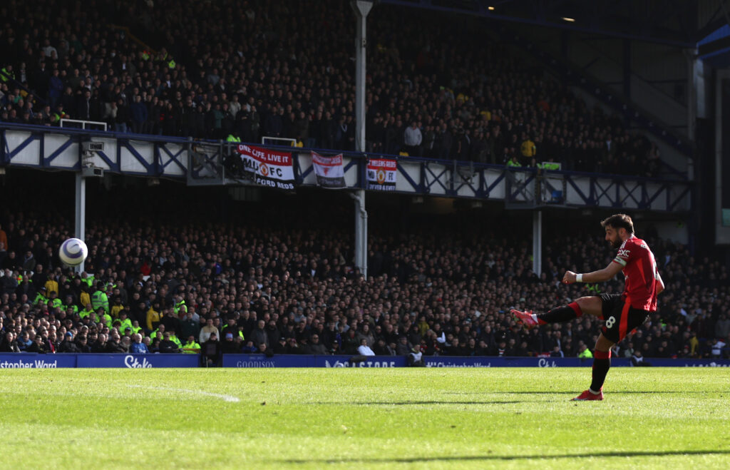 Bruno Fernandes anotó el primero del United/Imagen: X (@premierleague)