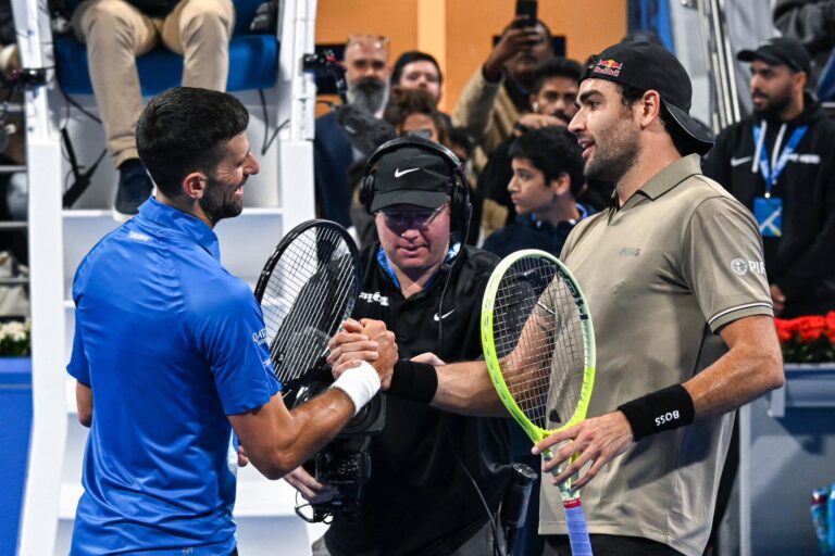 En su primer juego en Doha, Djokovic es eliminado