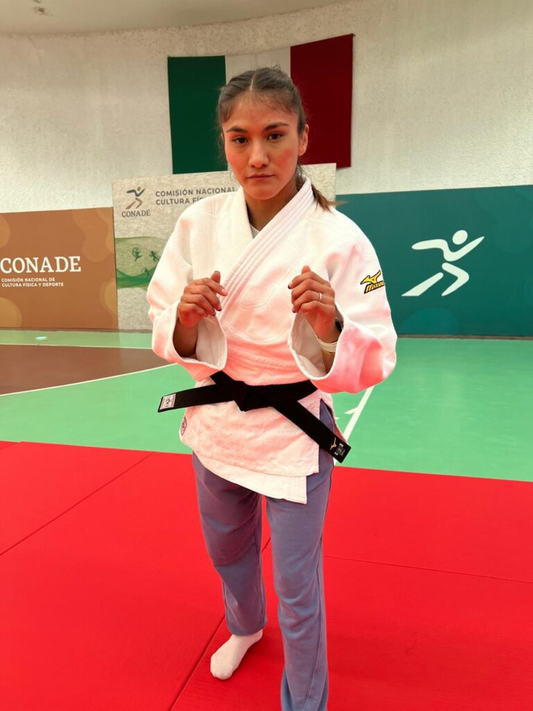 Isabel Huitrón realiza su preparación en concentración con la selección nacional de judo convencional/Imagen: CONADE