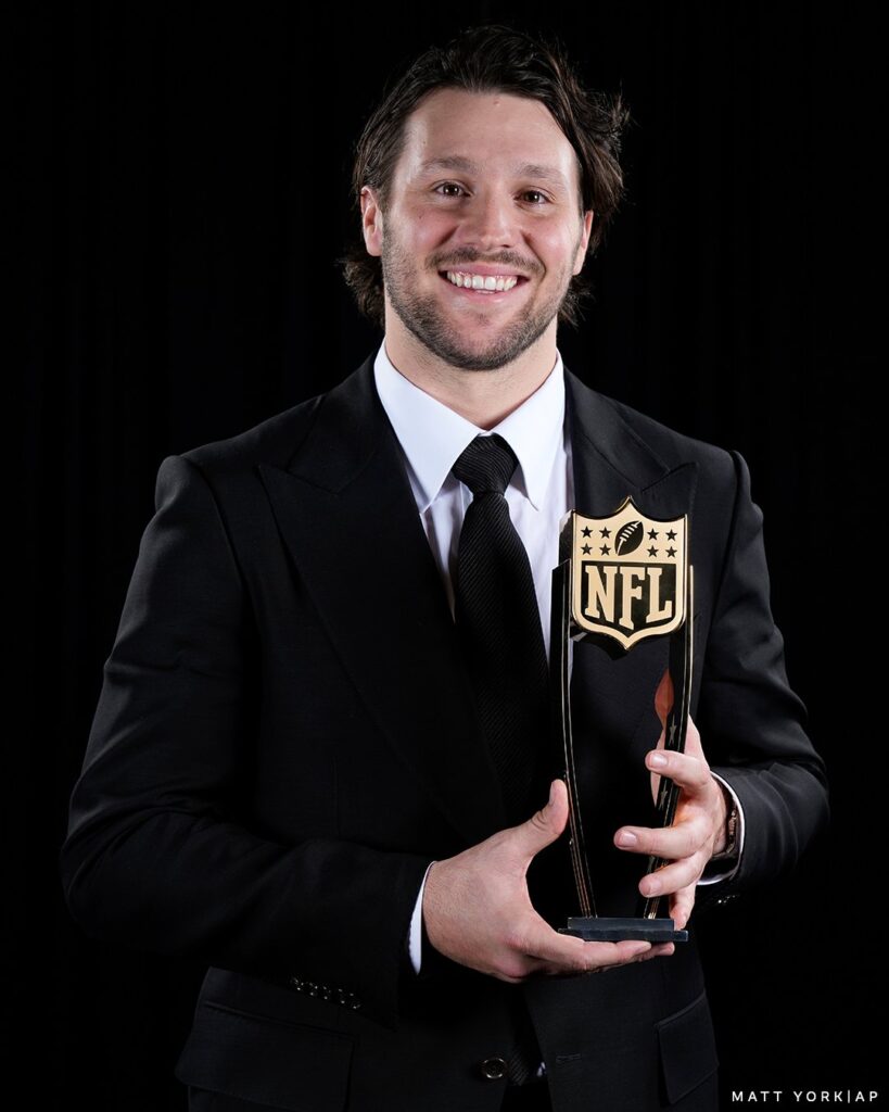 Josh Allen cerró a temporada como MVP/Imagen: X (@BuffaloBills)