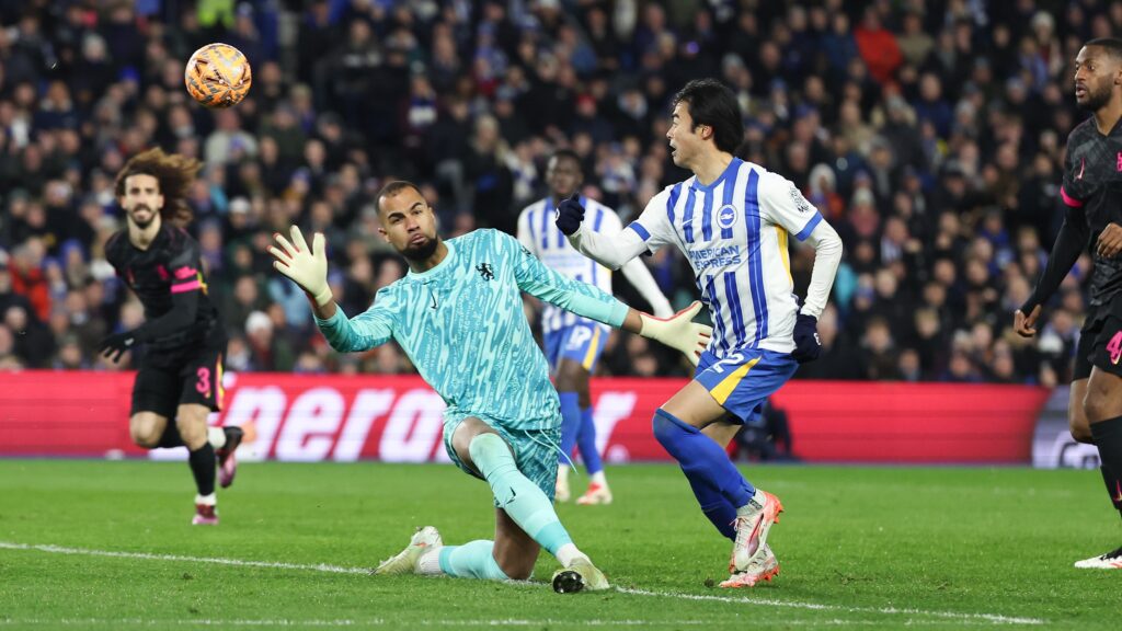 Mitoma anotó el gol ganador/Imagen: X (@OfficialBHAFC)