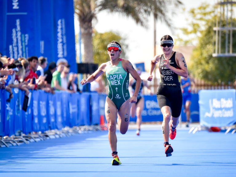 Rosa Tapia brilló en el Campeonato Mundial de Triatlón 2025