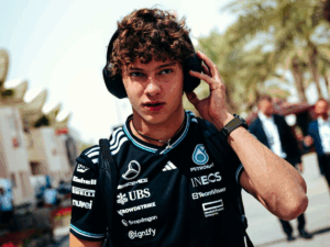 Kimi Antonelli, el piloto de F1 que no puede conducir su Mercedes