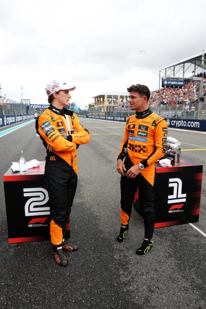 Lando Norris y Oscar Piastri