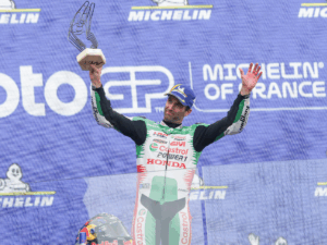 JOHANN ZARCO LE QUITÓ LA VICTORIA A MARC MÁRQUEZ