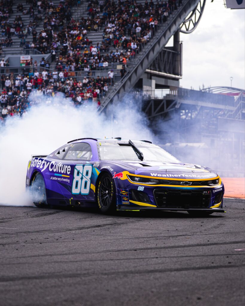 El #88 ganó en México/Imagen: X (@NASCAR)