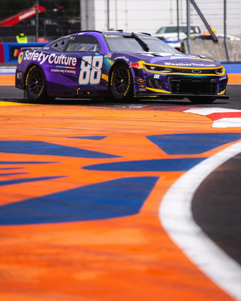 Van Gisbergen conquistó el Hermanos Rodríguez/Imagen: X (@NASCAR)