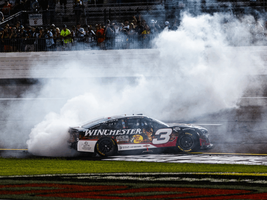AUSTIN DILLON CONSIGUIÓ UN GRAN TRIUNFO EN RICHMOND