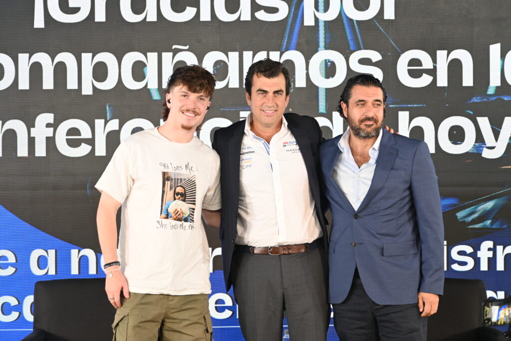 FOTO, @TITAN SPORTS