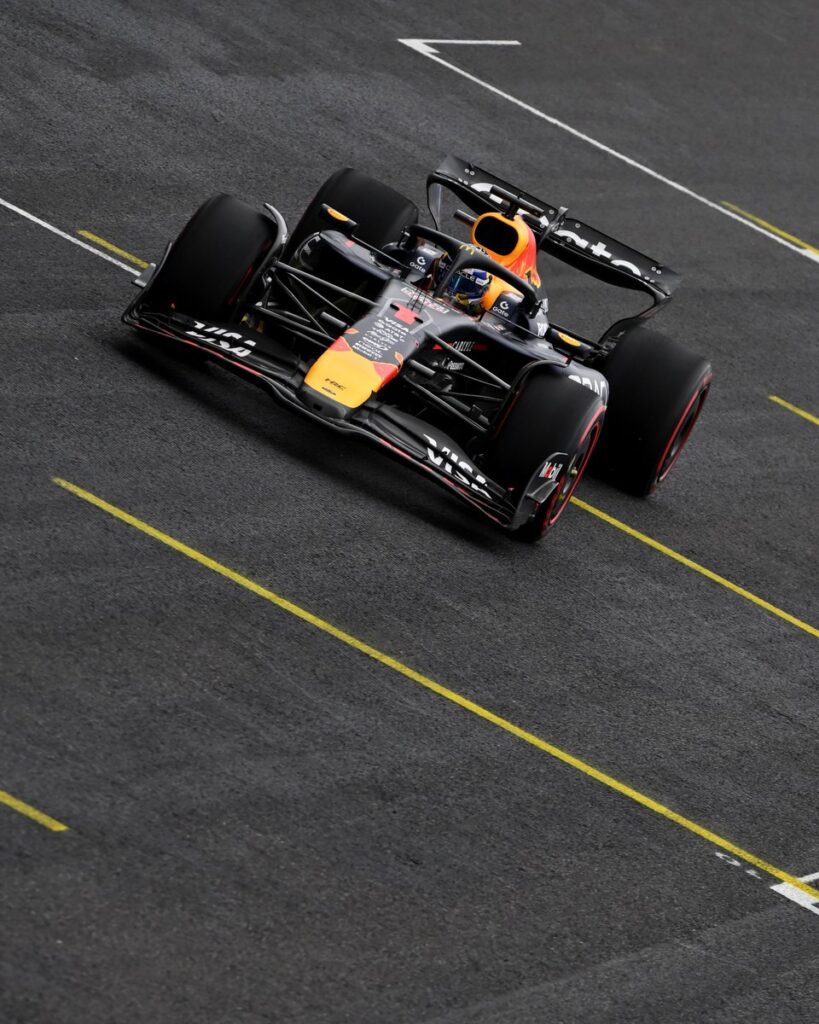 El tema del motor de Verstappen será tratado por la Comisión de F1/Imagen: X (@redbullracing)