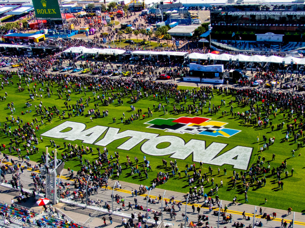LAS 24 HORAS DE DAYTONA TENDRÁ 61 AUTOS INSCRITOS EN LA PARRILLA