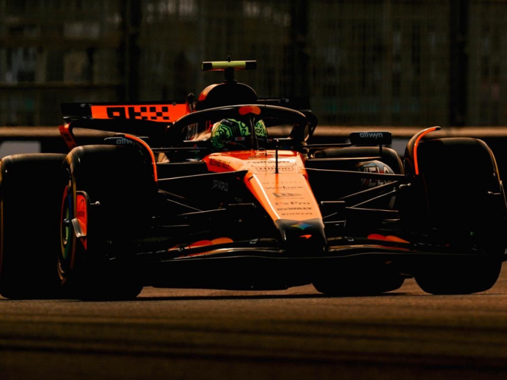 NORRIS QUIERE EL TÍTULO Y SE LLEVA LAS PRÁCTICAS DEL VIERNES