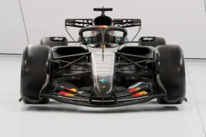 MCLAREN ROMPIÓ EL GUIÓN 🖤✨