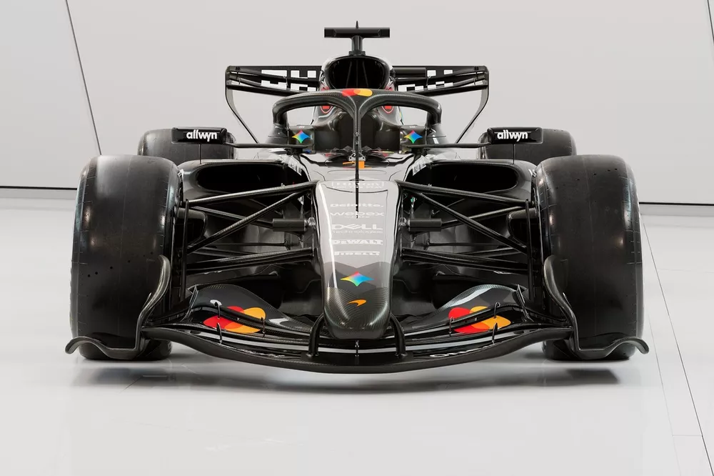 MCLAREN ROMPIÓ EL GUIÓN 🖤✨