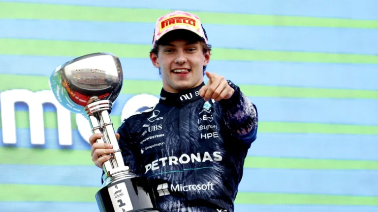 ANTONELLI ARRASA EN SUZUKA Y LIDERA LA F1