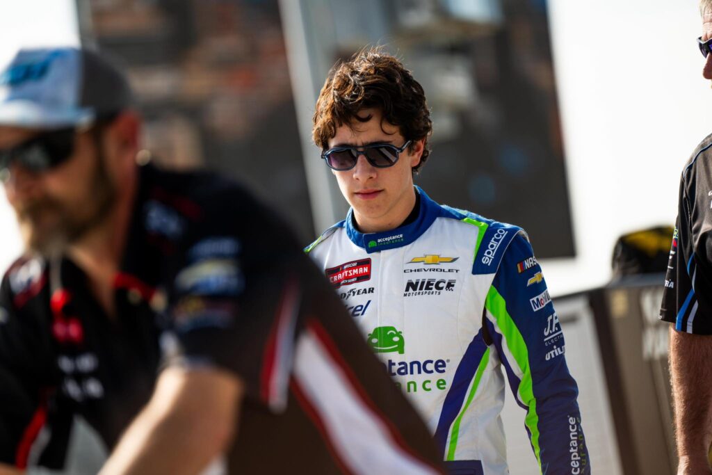 ANDRÉS PÉREZ DE LARA ENTRE LOS GRANDES