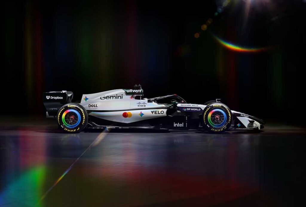 MCLAREN SE VISTE DE HISTORIA