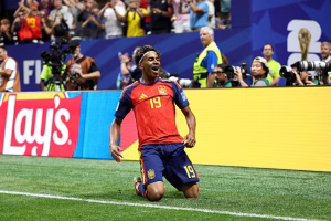 LAMINE DESPIERTA Y ESPAÑA APLASTA 🇪🇸🔥