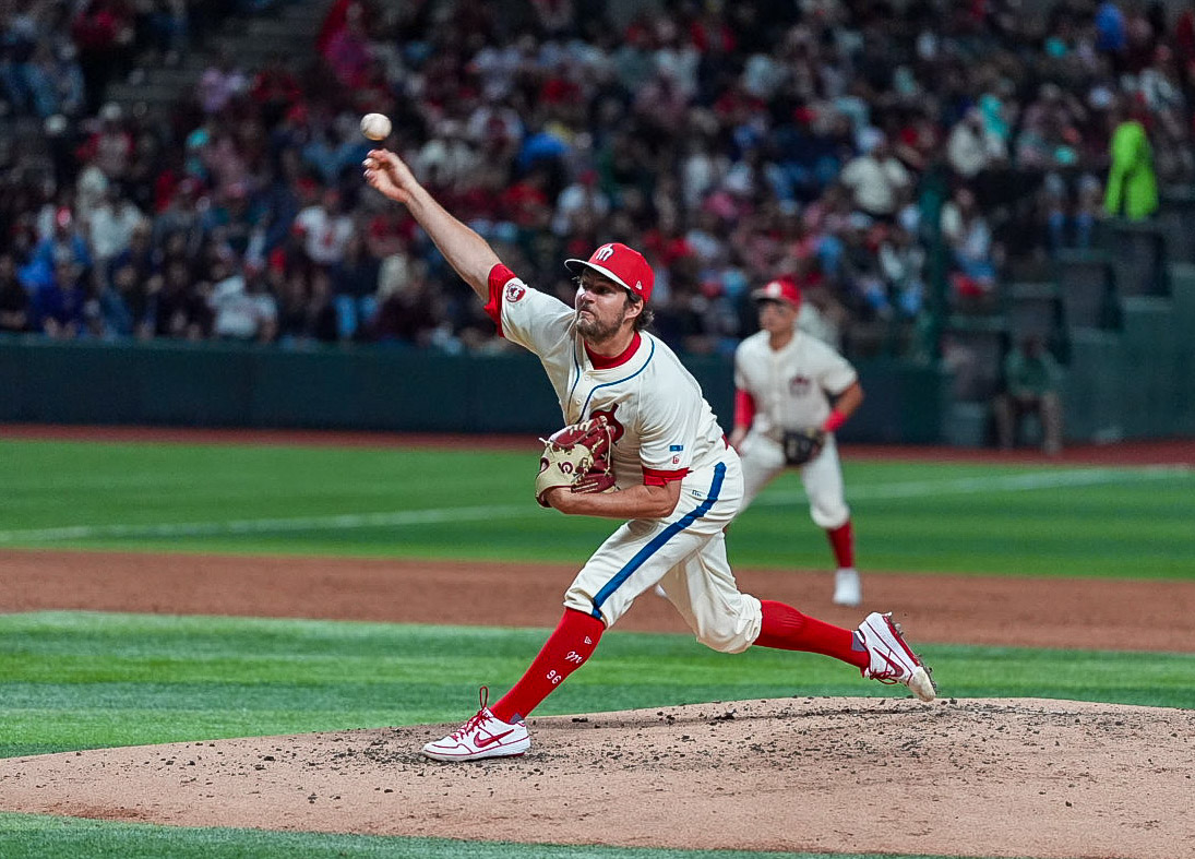 BAUER IMPONE SU LEY ⚾🔥