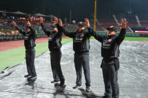 LA LLUVIA EN CDMX SUSPENDE JUEGO DE BEISBOL