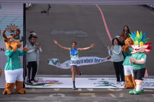 CRISTHIAN PACHECO CONQUISTA EL MARATÓN DE LA CIUDAD DE MÉXICO 2026