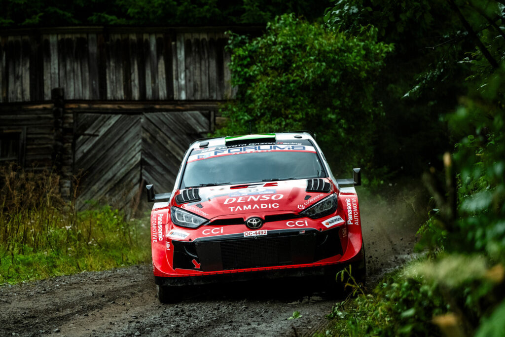 PAJARI CONQUISTA FINLANDIA Y SACUDE EL WRC 🇫🇮🏆