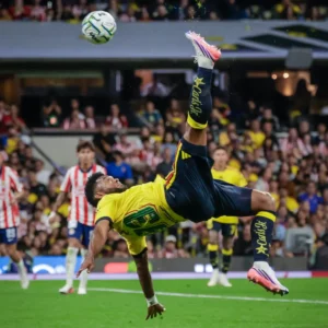 BORJA RESCATA AL AMÉRICA EN EL CLÁSICO NACIONAL
