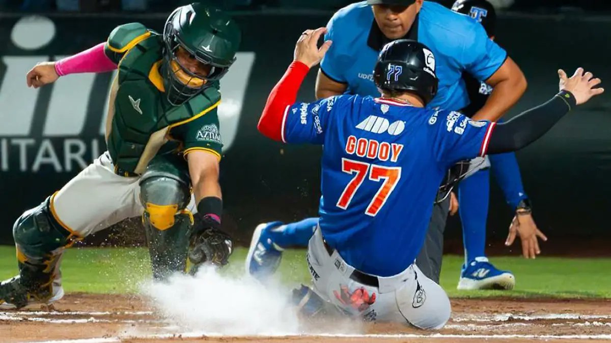 OLMECAS Y PERICOS MANTIENEN ABIERTA LA BATALLA POR EL TÍTULO DE LA ZONA SUR