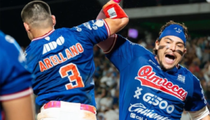 OLMECAS DERROTA A TOROS Y EMPATA LA SERIE DEL REY