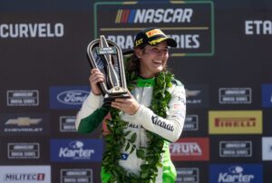 CALDERÓN ROMPE EL TECHO EN NASCAR BRASIL