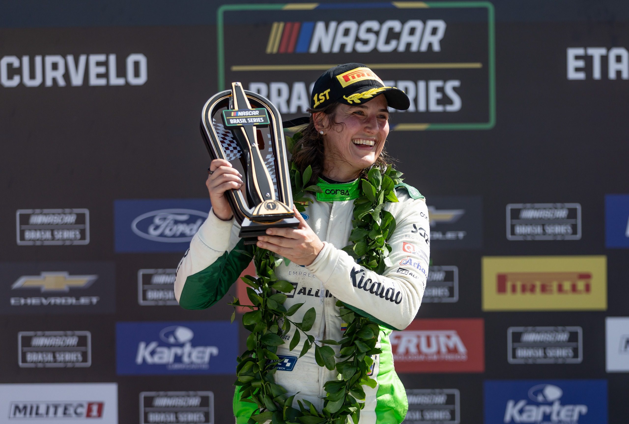 CALDERÓN ROMPE EL TECHO EN NASCAR BRASIL