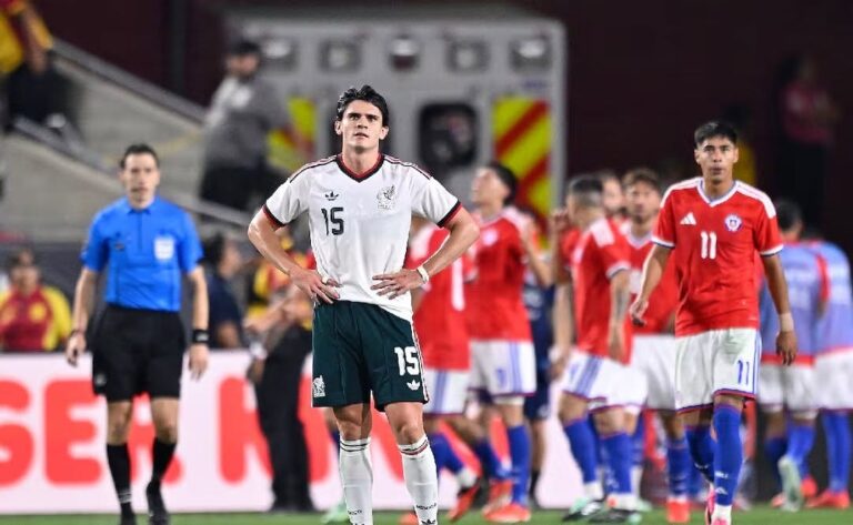 MÉXICO CIERRA SIN TRIUNFOS Y CAE ANTE CHILE