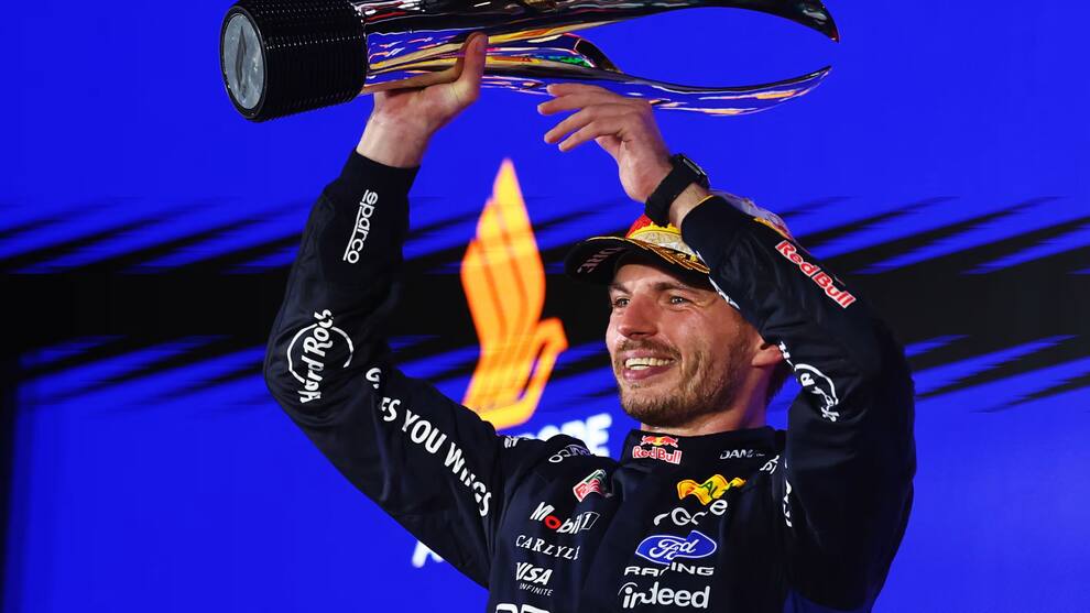 VERSTAPPEN CONQUISTA POR FIN SINGAPUR