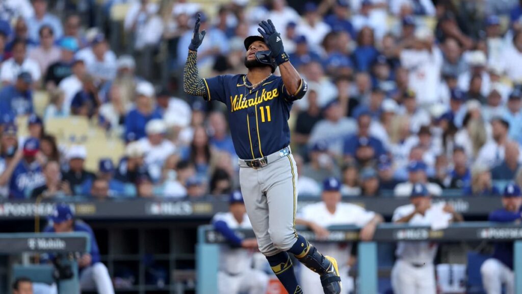MILWAUKEE ACORRALA A LOS DODGERS