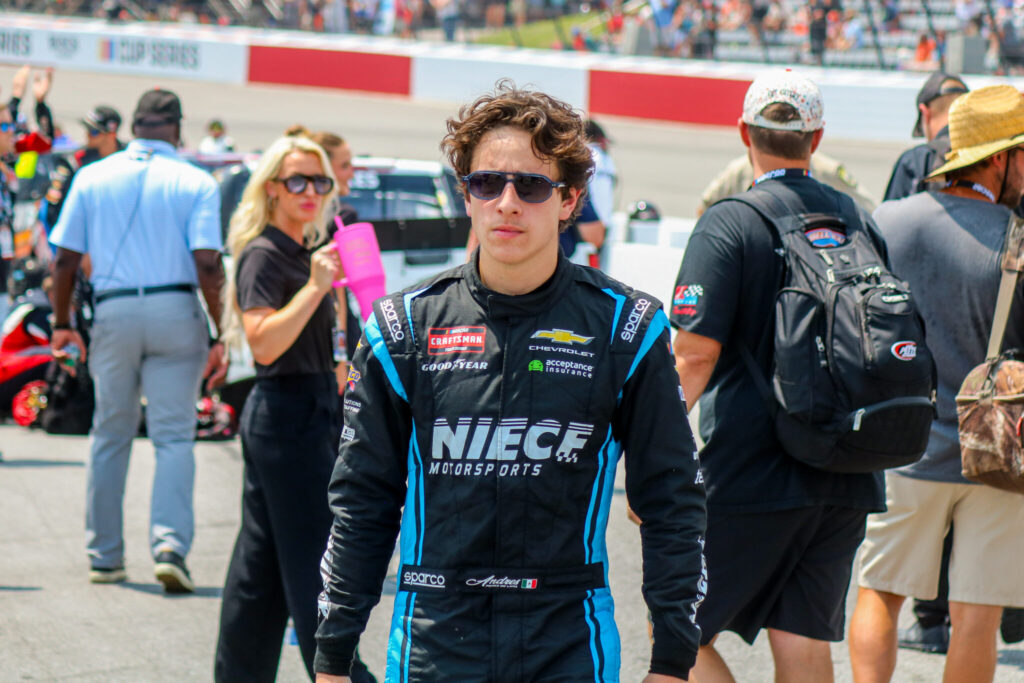 PÉREZ DE LARA CONQUISTA EL TOP 10 EN CHARLOTTE